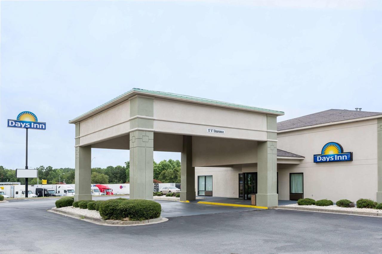 Days Inn By Wyndham Lugoff Kültér fotó